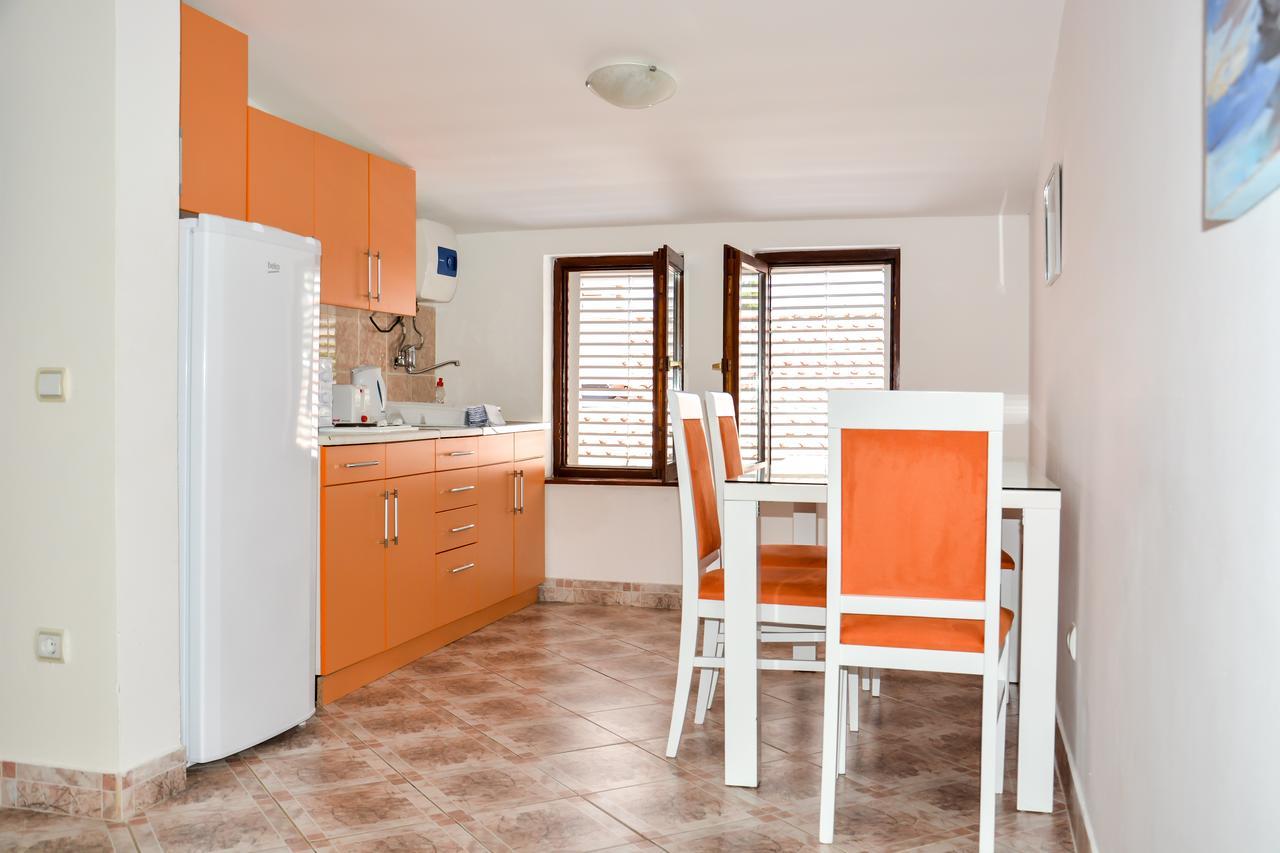 Apartments Minja S Petrovac Luaran gambar